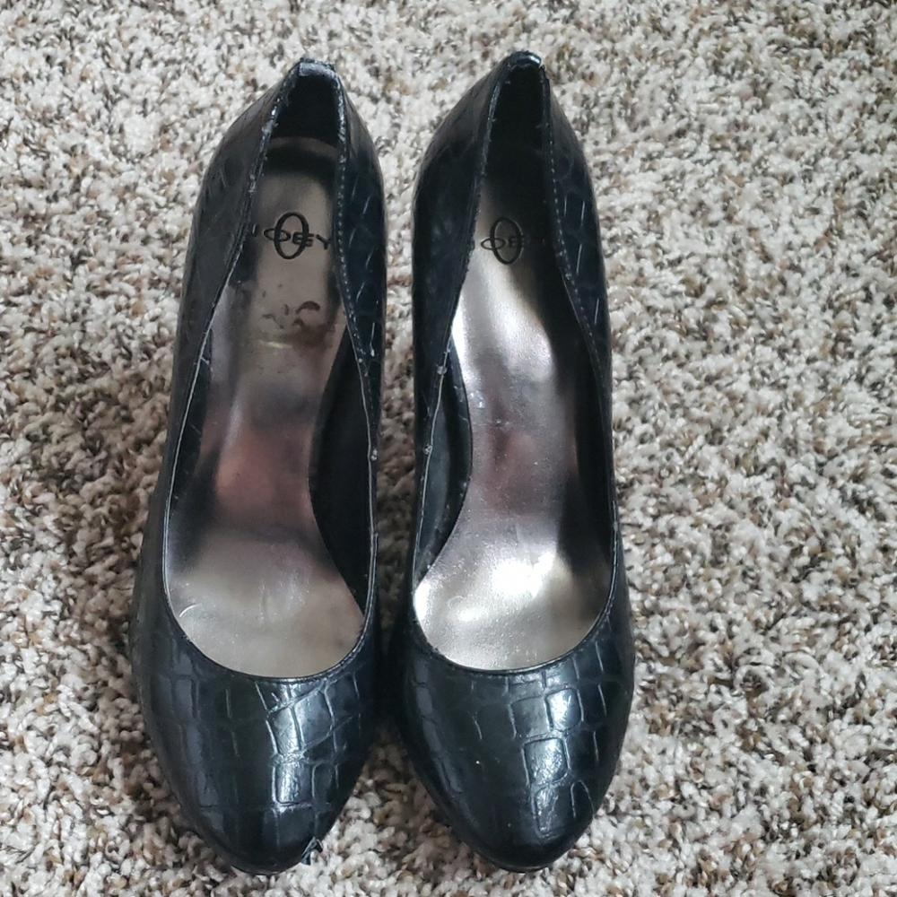 Crocodile Print Pump